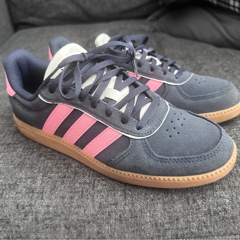 Women's Breaknet Sleek Suede Casual Sneakers
